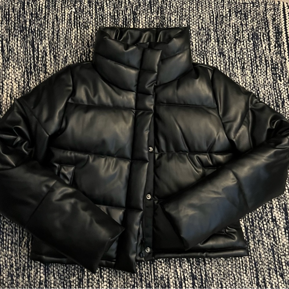 NWOT FRANCESCA’ S PUFFER JACKET